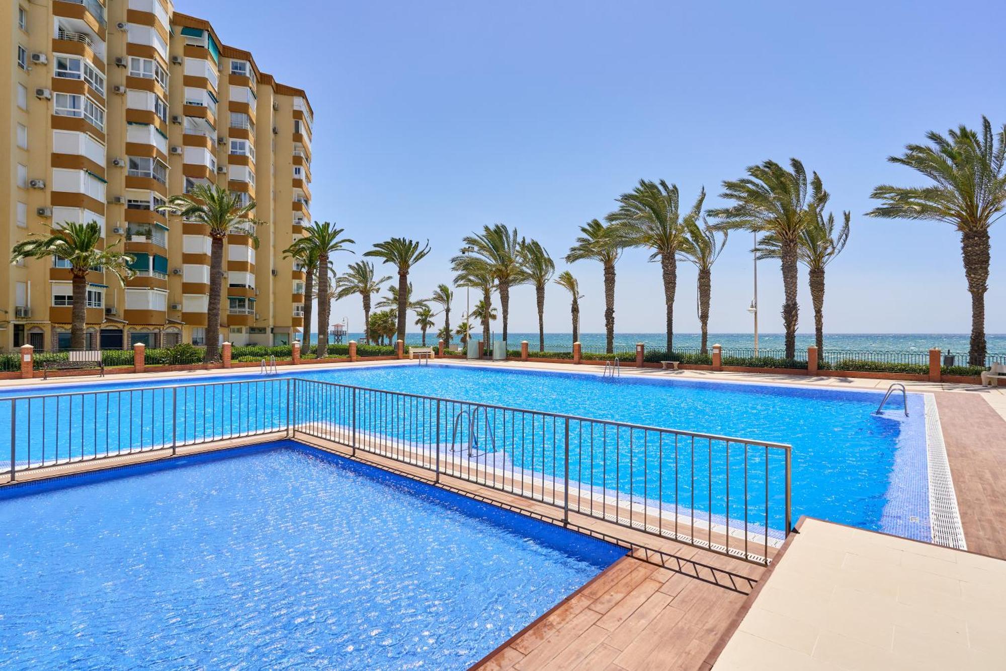 Apartamento Primera Linea Playa Algarrobo Costa Exterior photo
