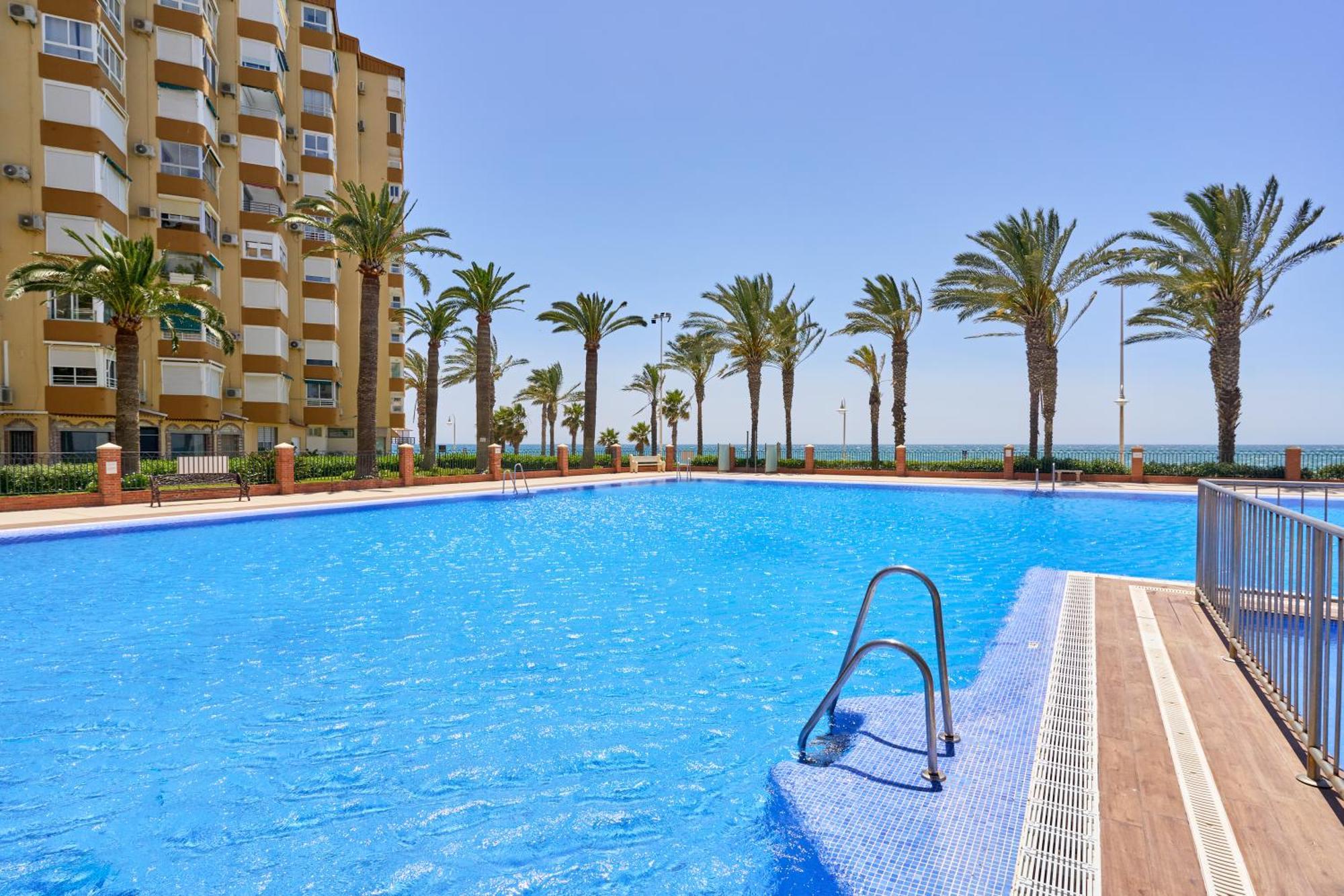 Apartamento Primera Linea Playa Algarrobo Costa Exterior photo